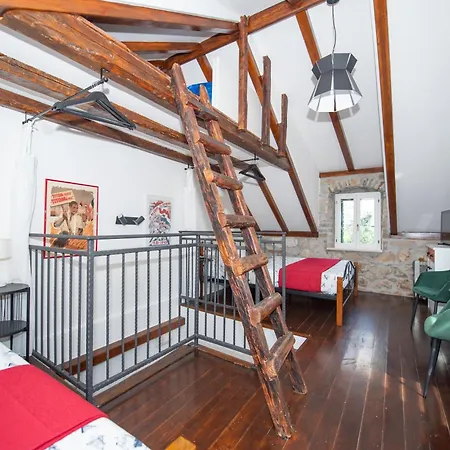 Cool Stone House In The Old Town Split